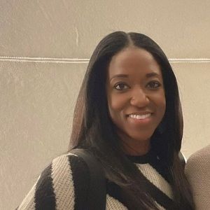 Meet your Posher, Dee